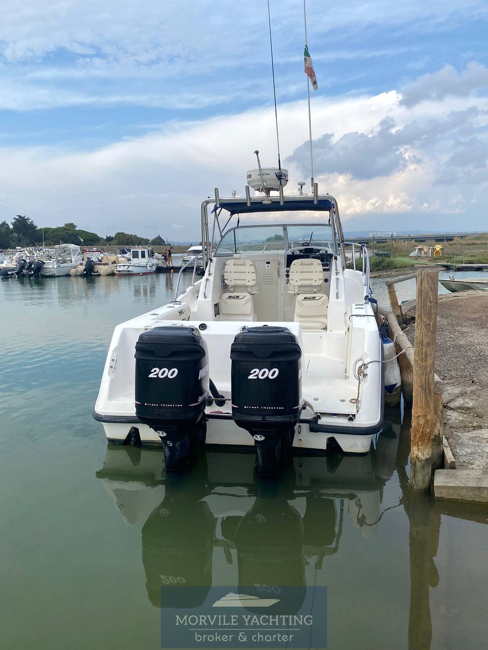 Boston whaler 255 conquest