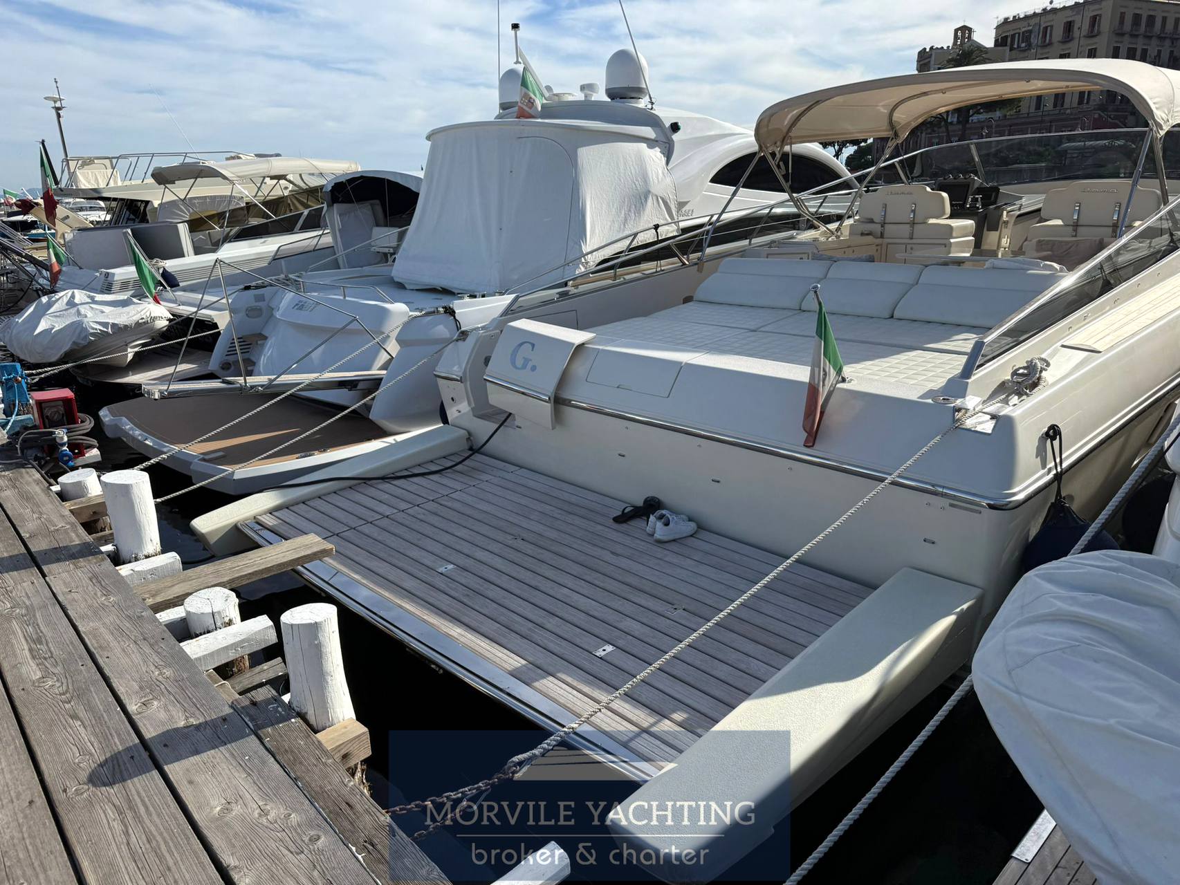 Itama Fifty five Express cruiser