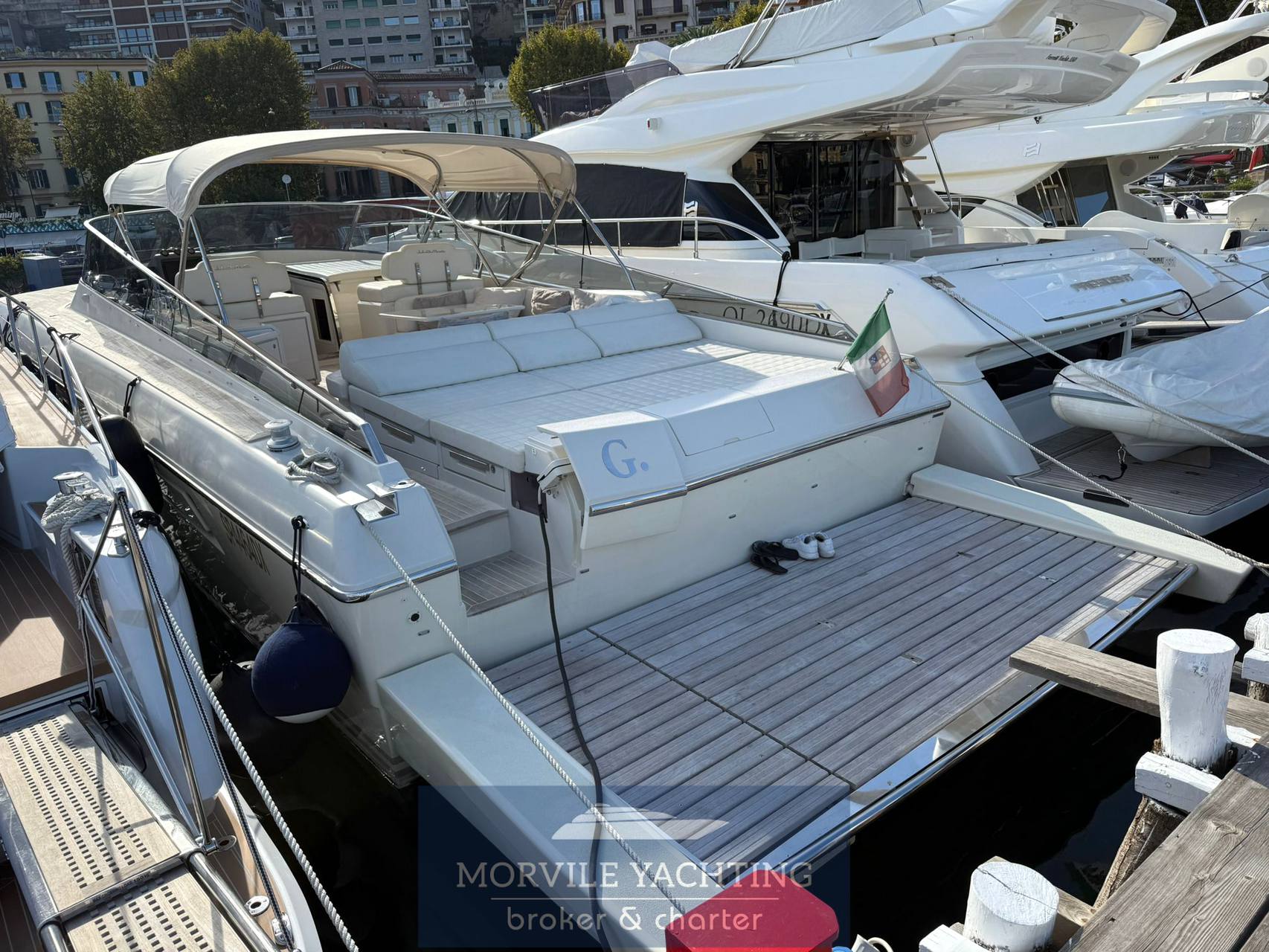 Itama Fifty five Express cruiser used