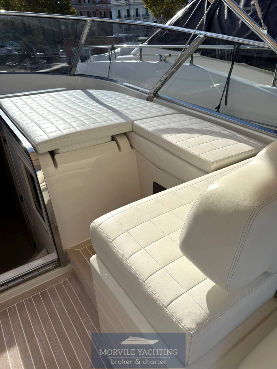 Itama Fifty five motor boat