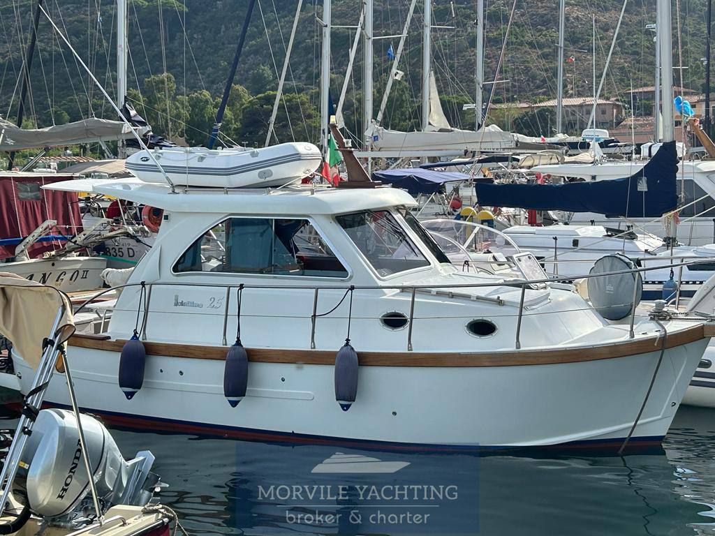 Sciallino S25 motor boat