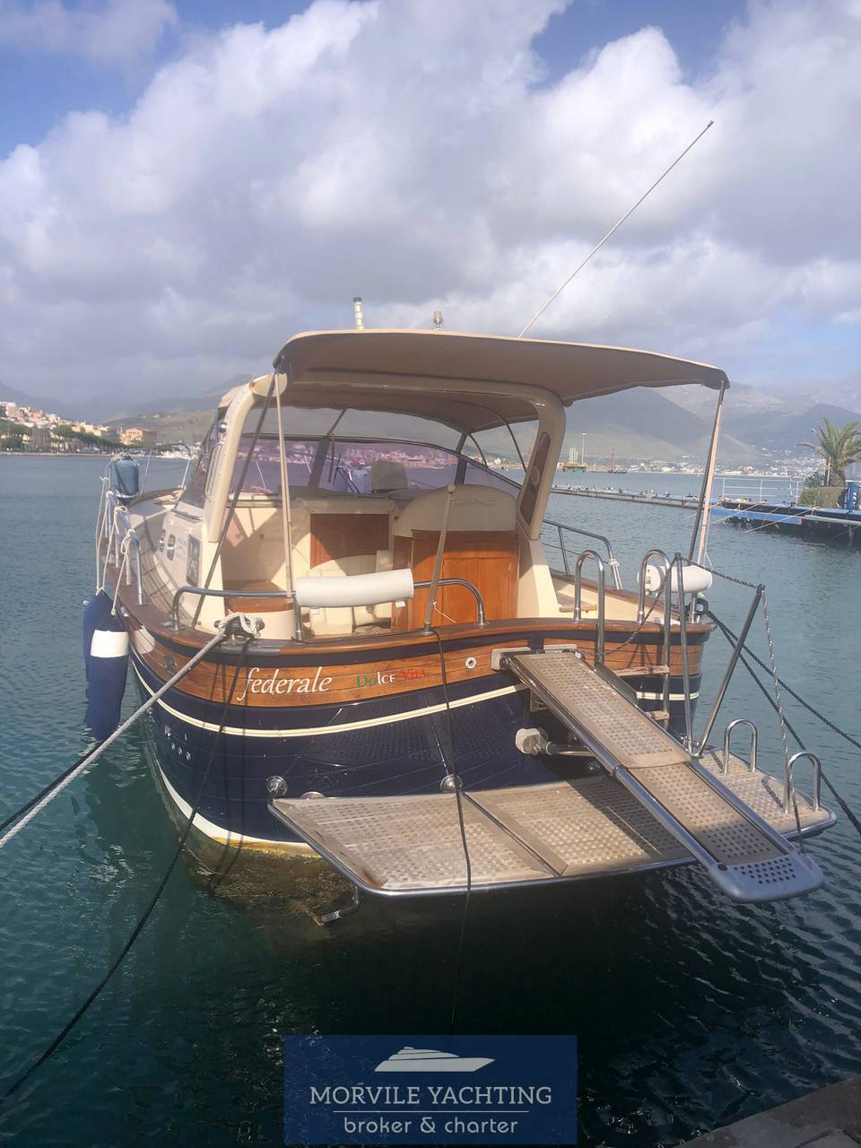 Fratelli Aprea Sorrento 32 Моторная лодка используется для продажи