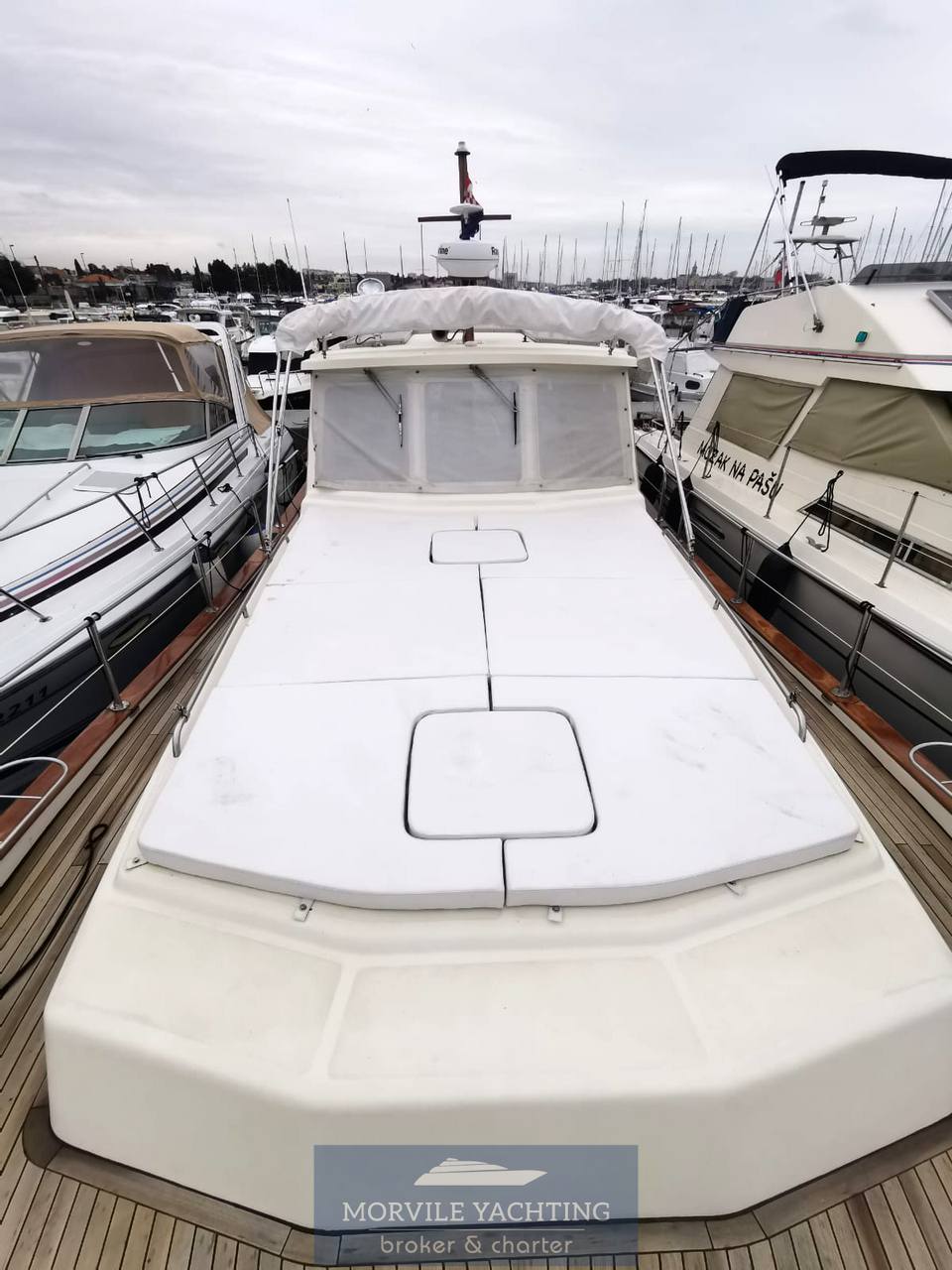 Menorquin Yacht 120 Motorboot gebraucht zum Verkauf