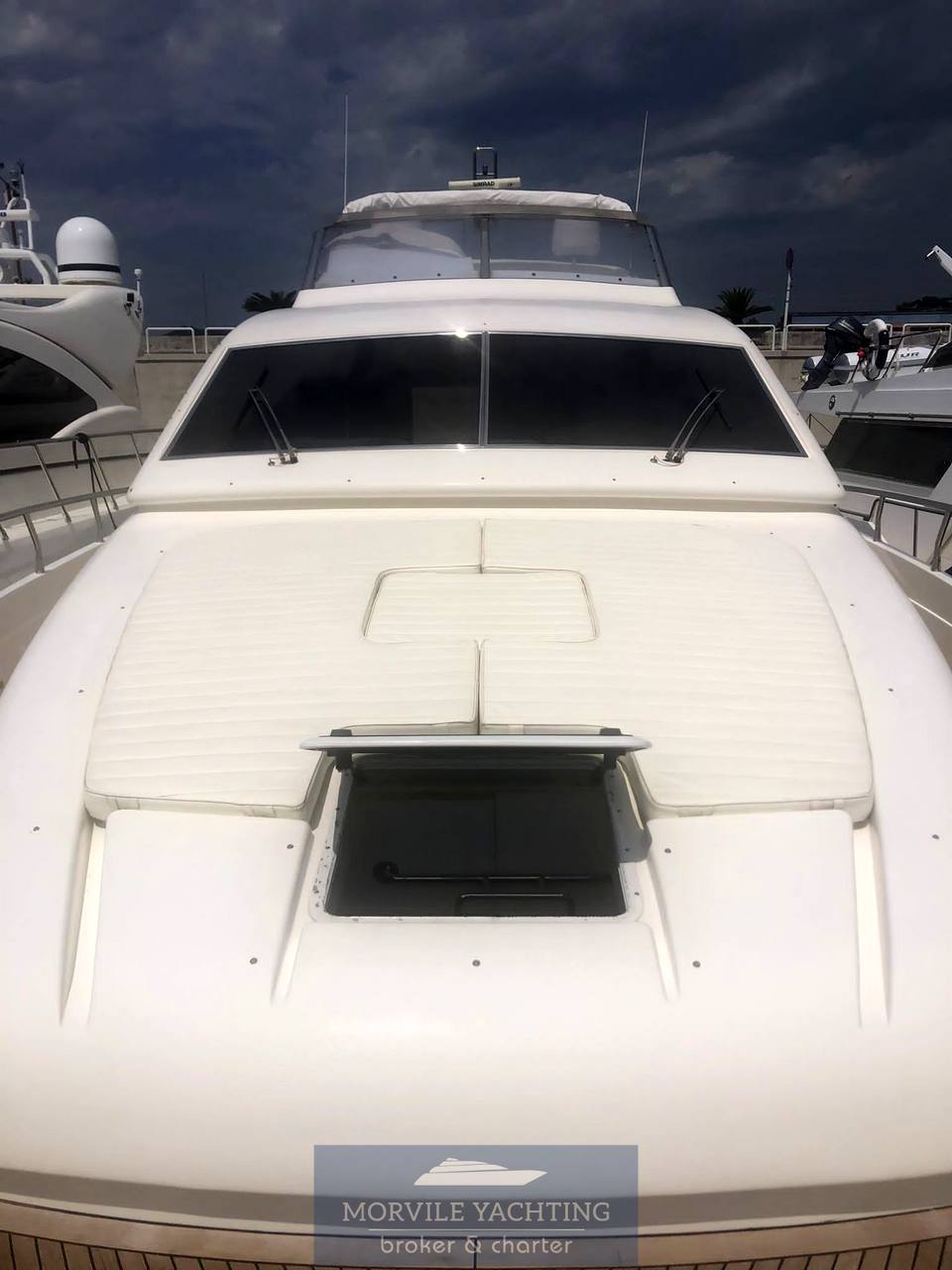 POSILLIPO RIZZARDI Technema 65 Motor boat charter