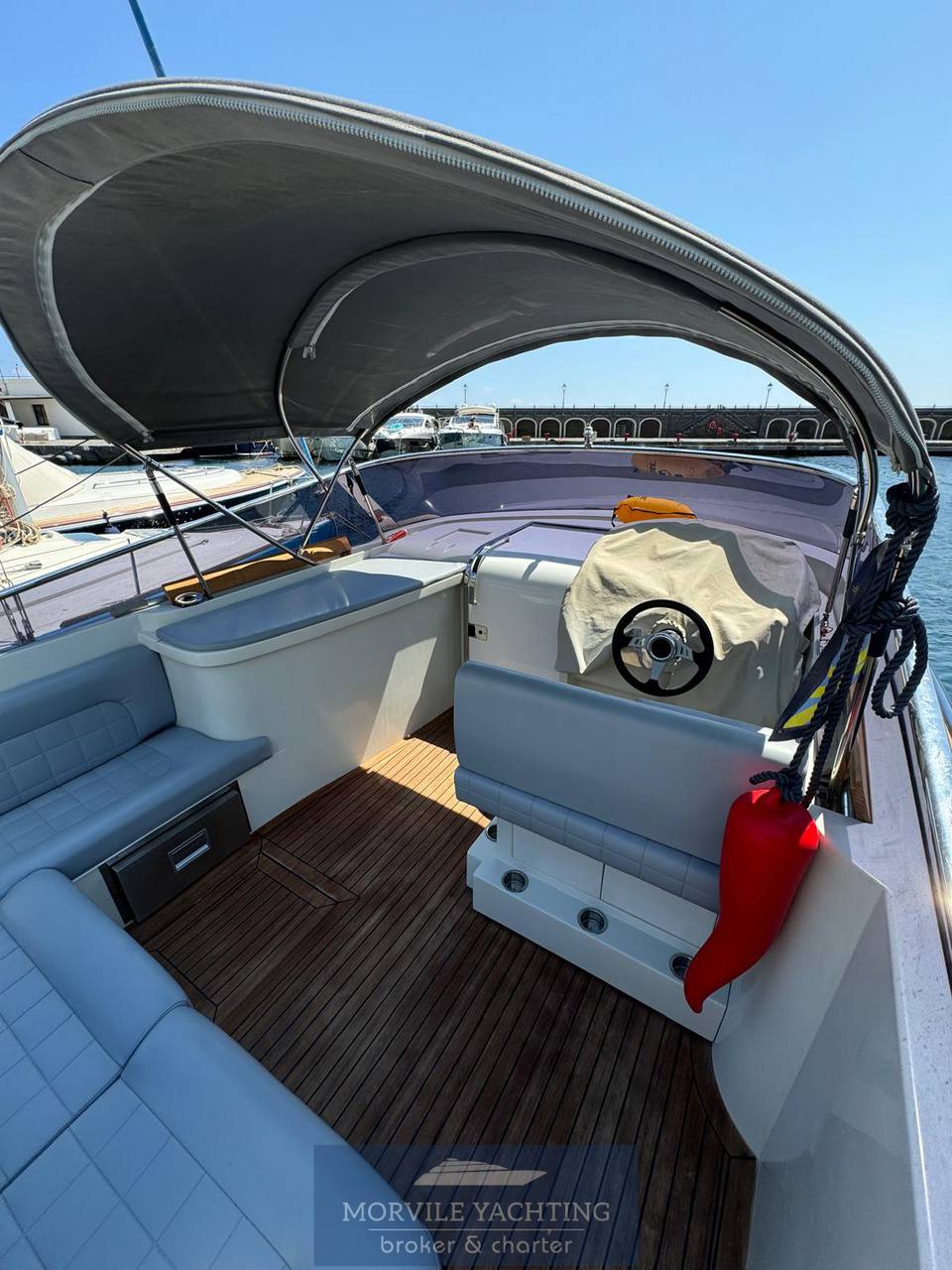 Blue ice 380v Express Cruiser occasion