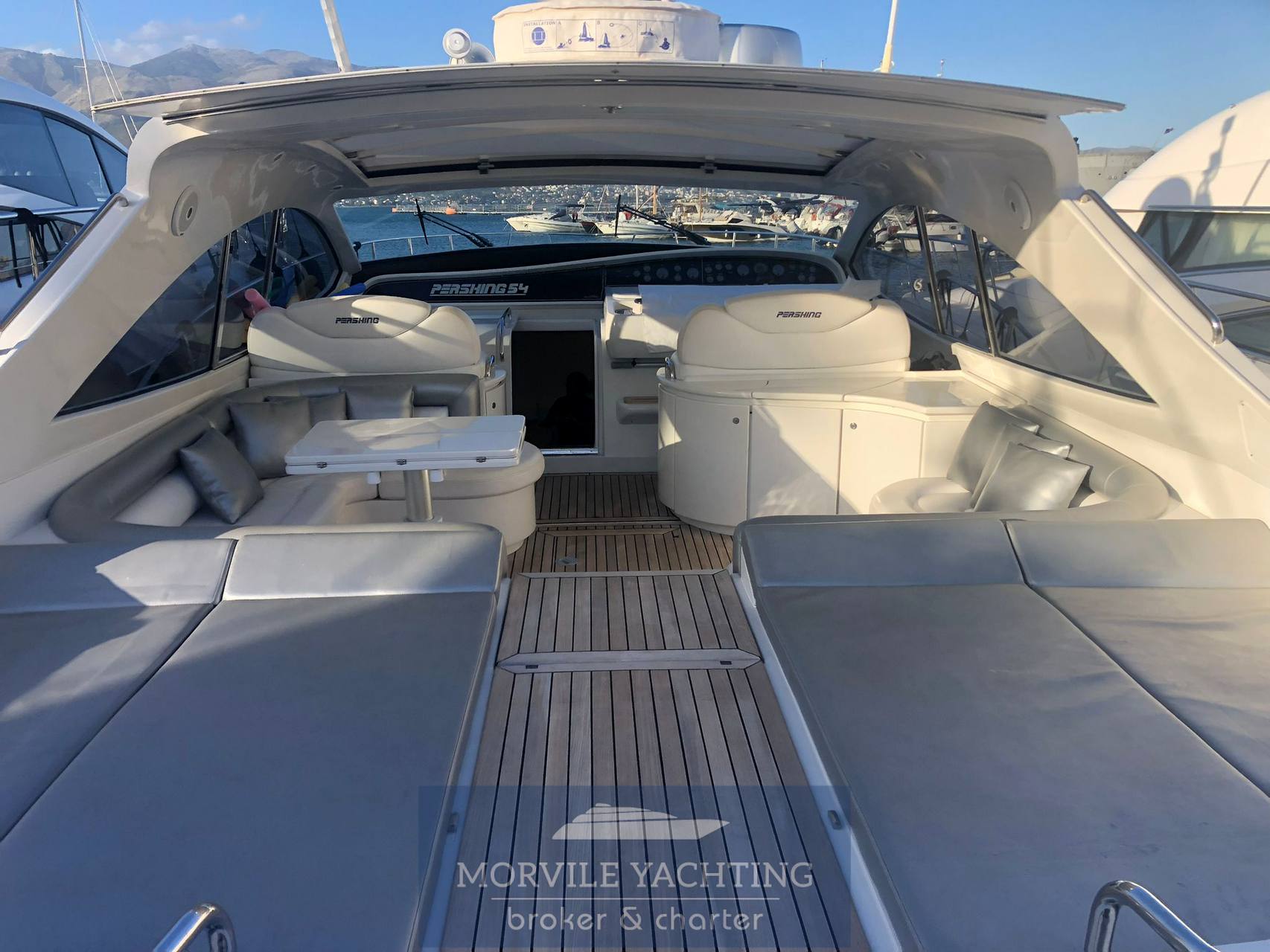 Pershing 54 bateau à moteur