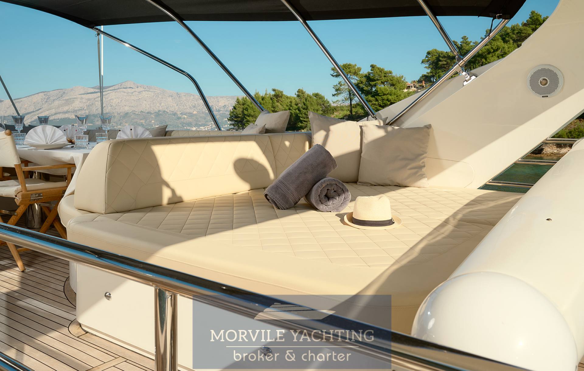 Princess 72 motor yacht Flybridge