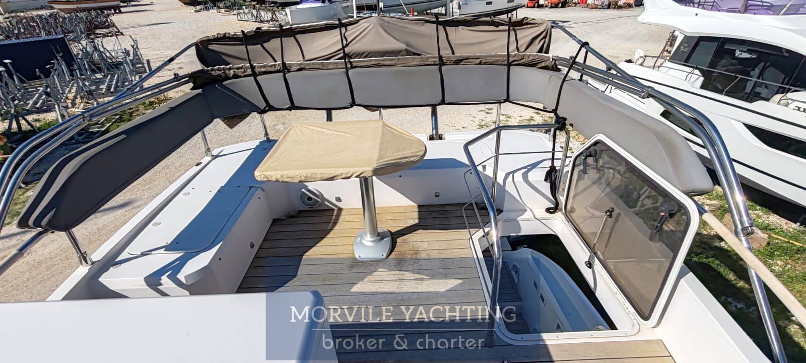 Sessa marine F42 flybridge Моторная лодка используется для продажи