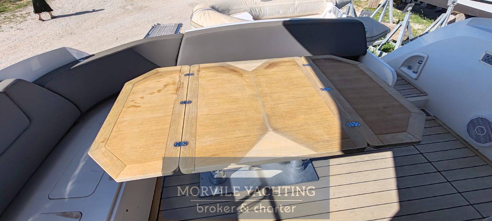 Sessa marine F42 flybridge 