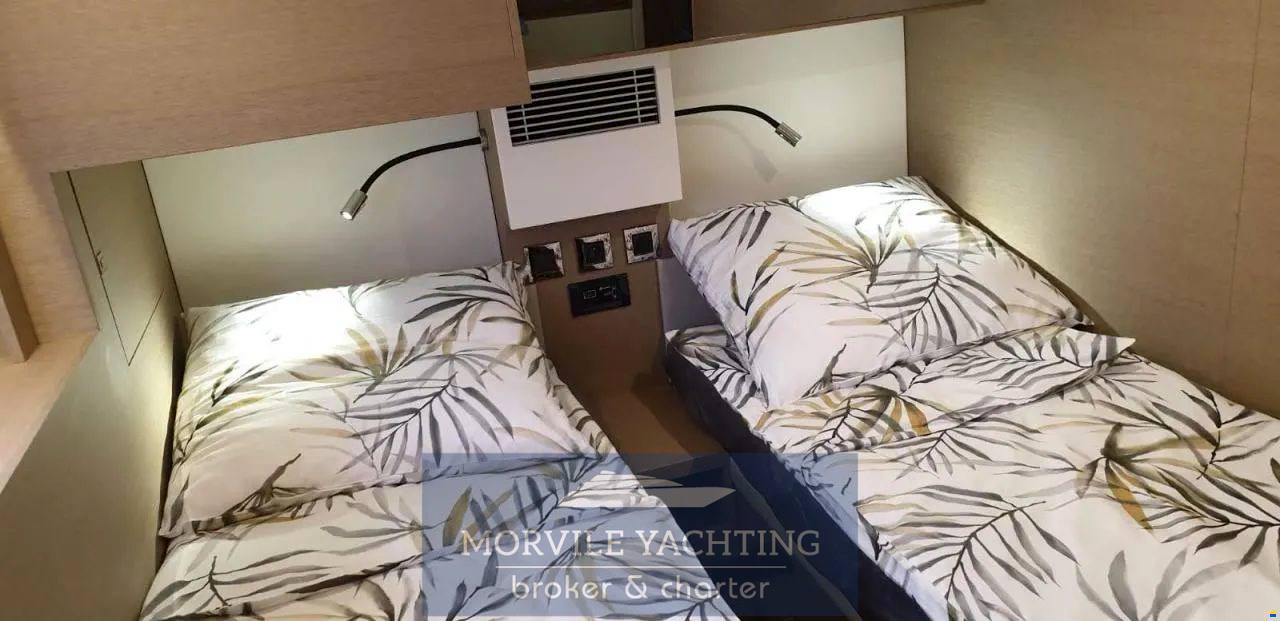 Prestige yacht 460 Flybridge