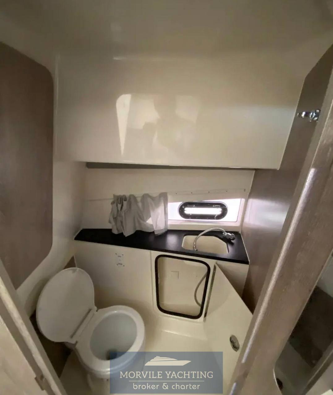 Quicksilver 875 sundeck 0