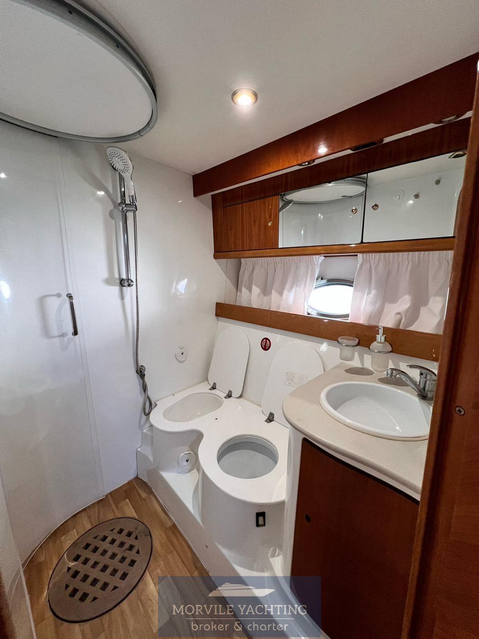 Innovazioni & progetti Mira 43 Motoryacht