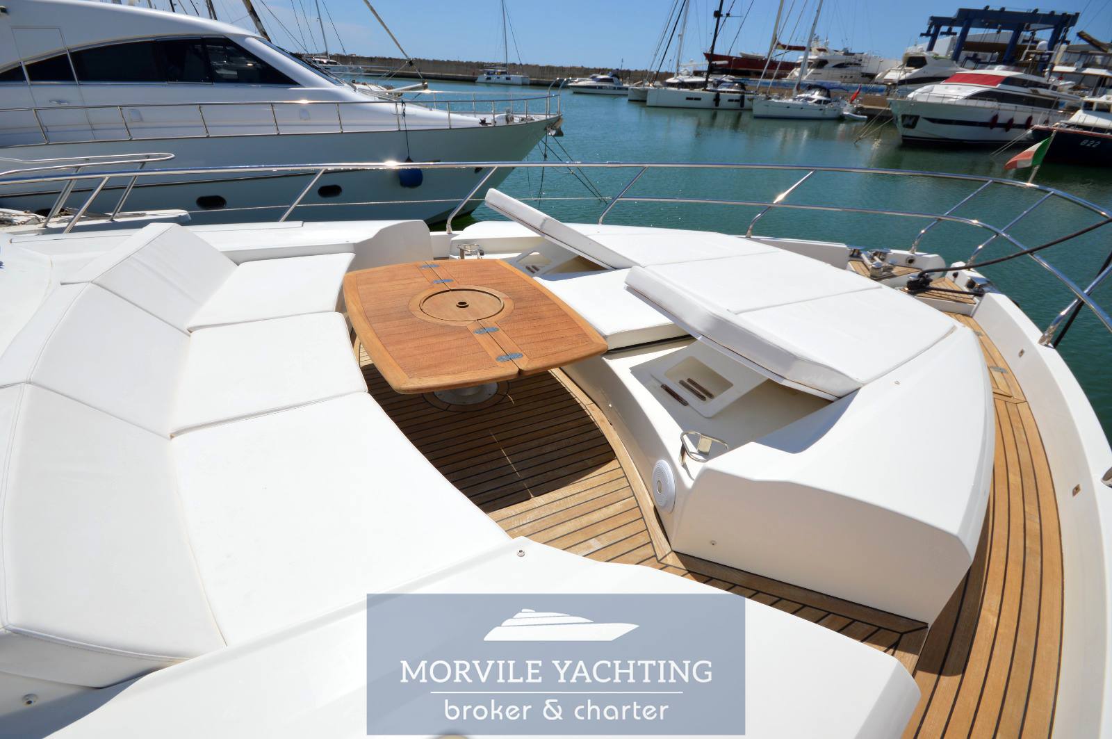 Absolute 64 Barca a motore charter