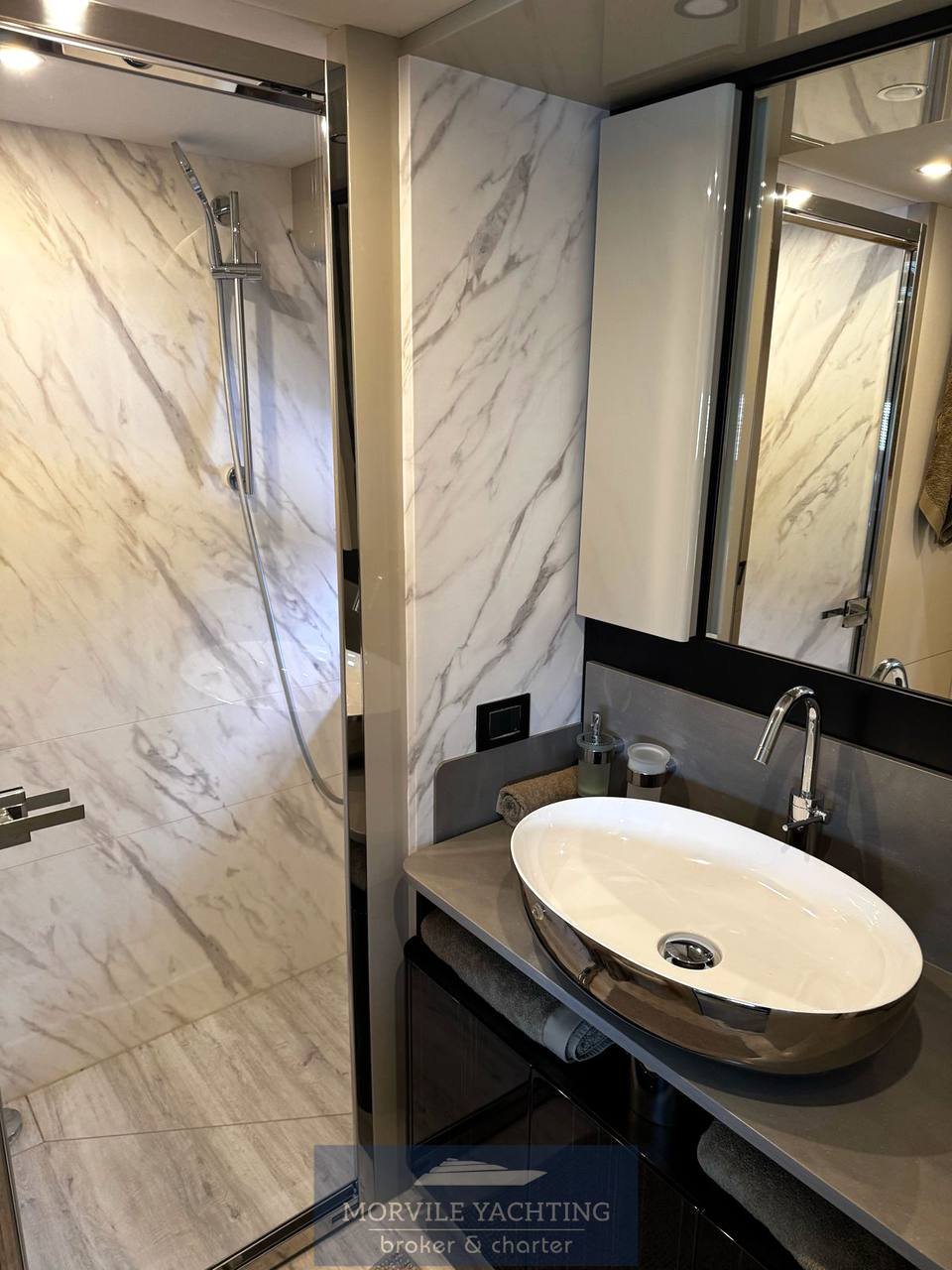 Absolute Navetta 62 