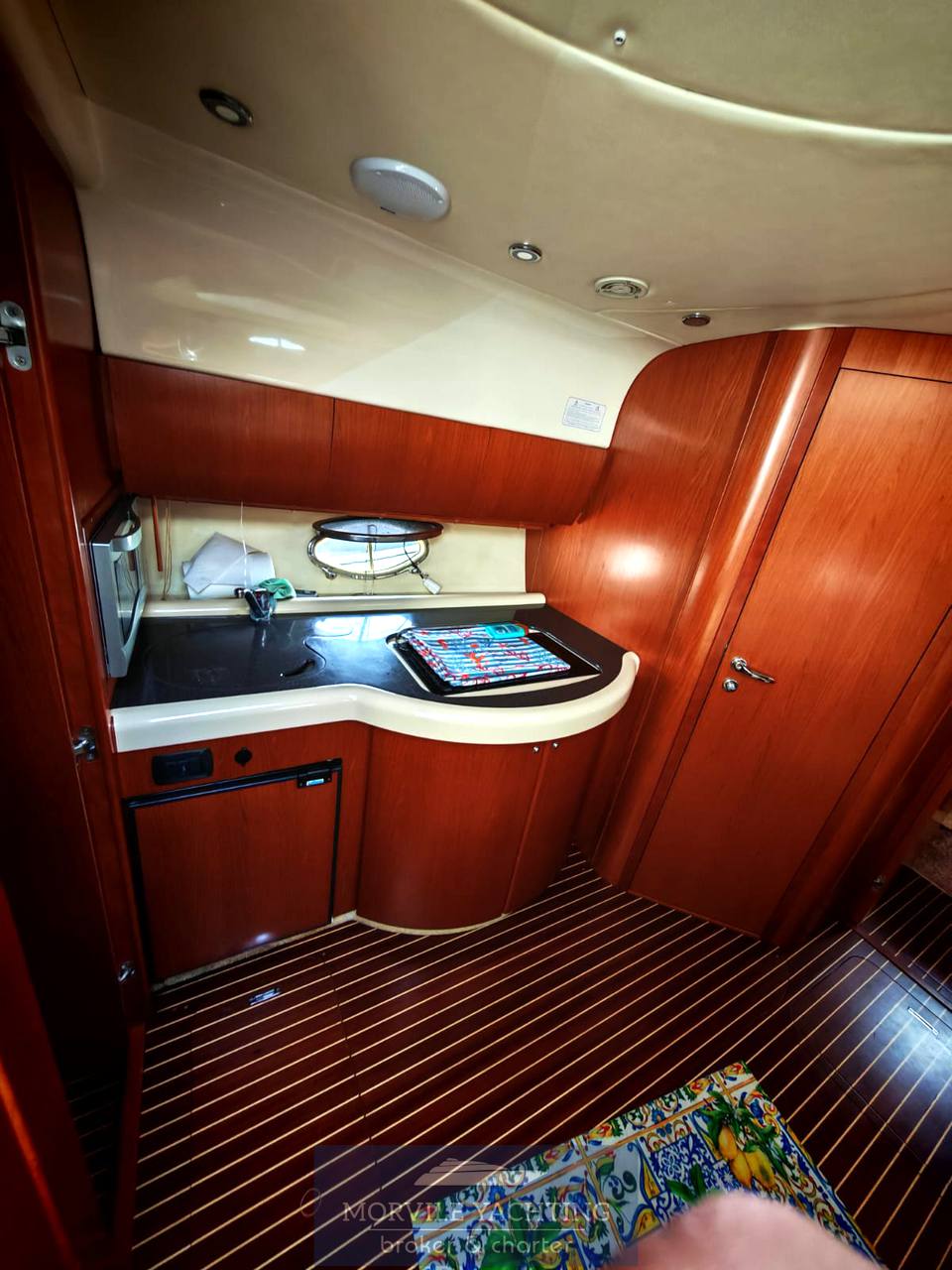 Gobbi 425 sc قارب بمحرك