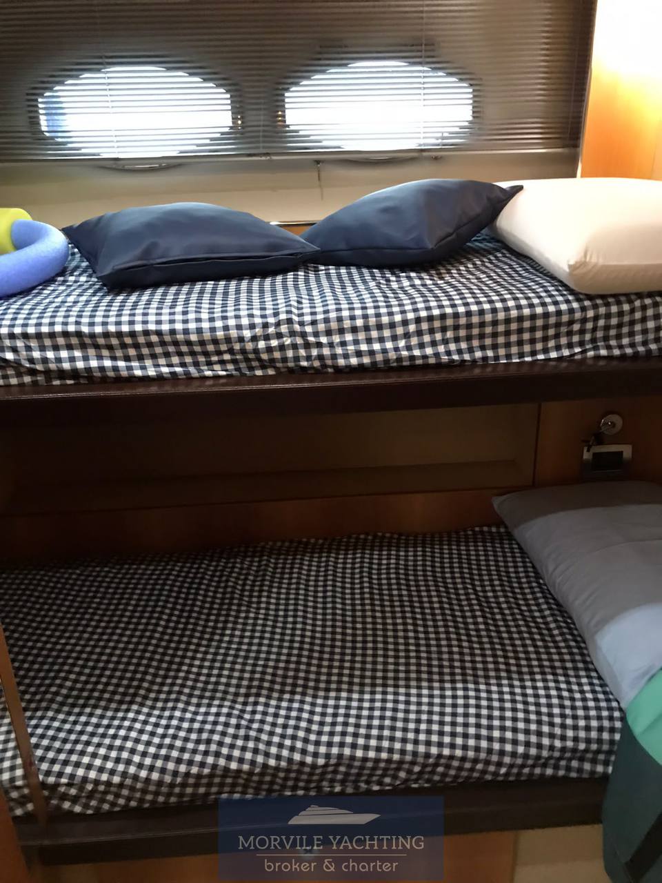 Absolute 56 ht Motor boat used for sale