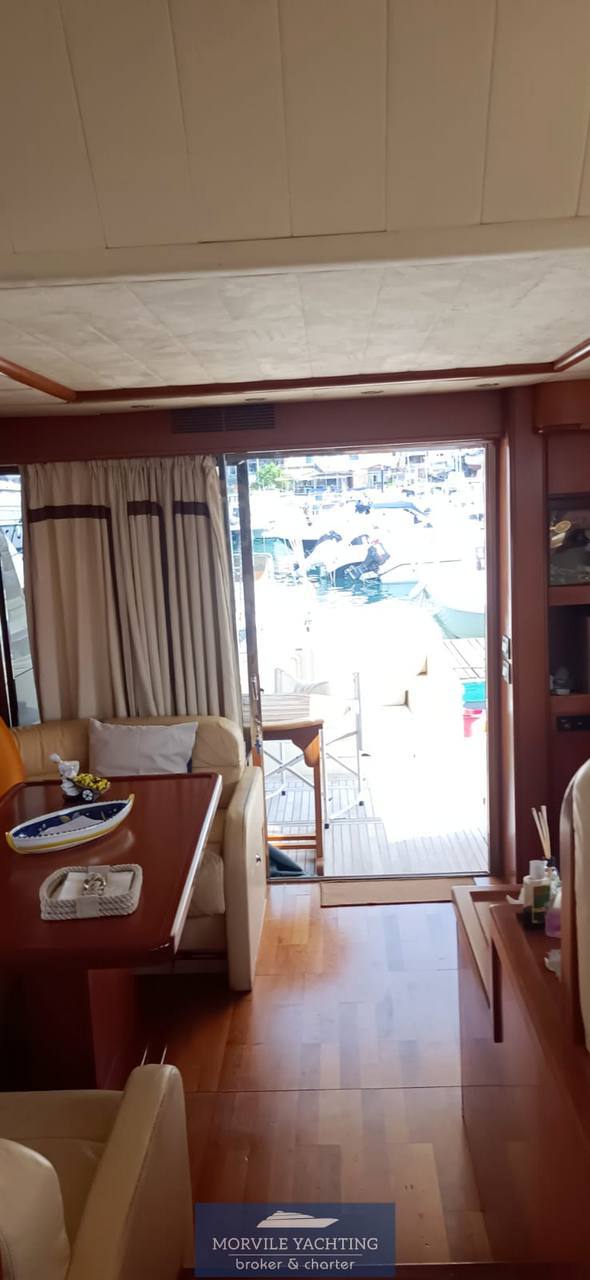 Dalla pietà Dp 56 fly bateau à moteur