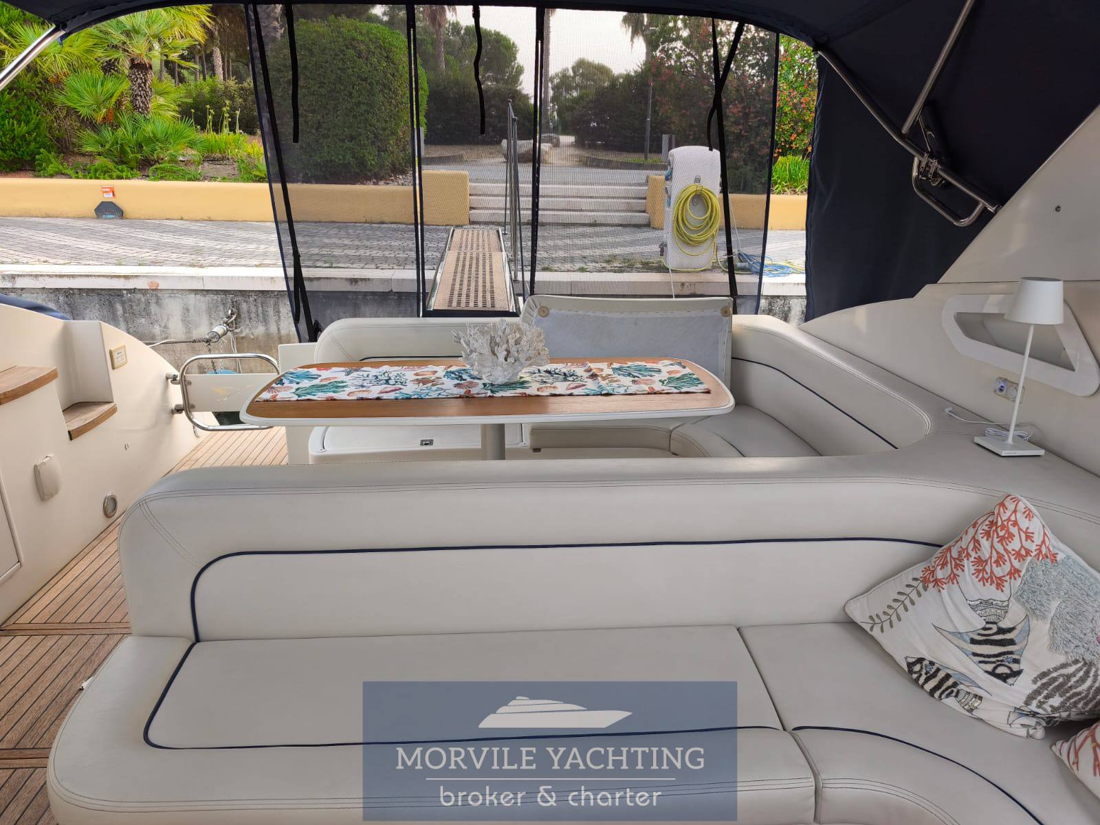 Airon marine 388 Express cruiser