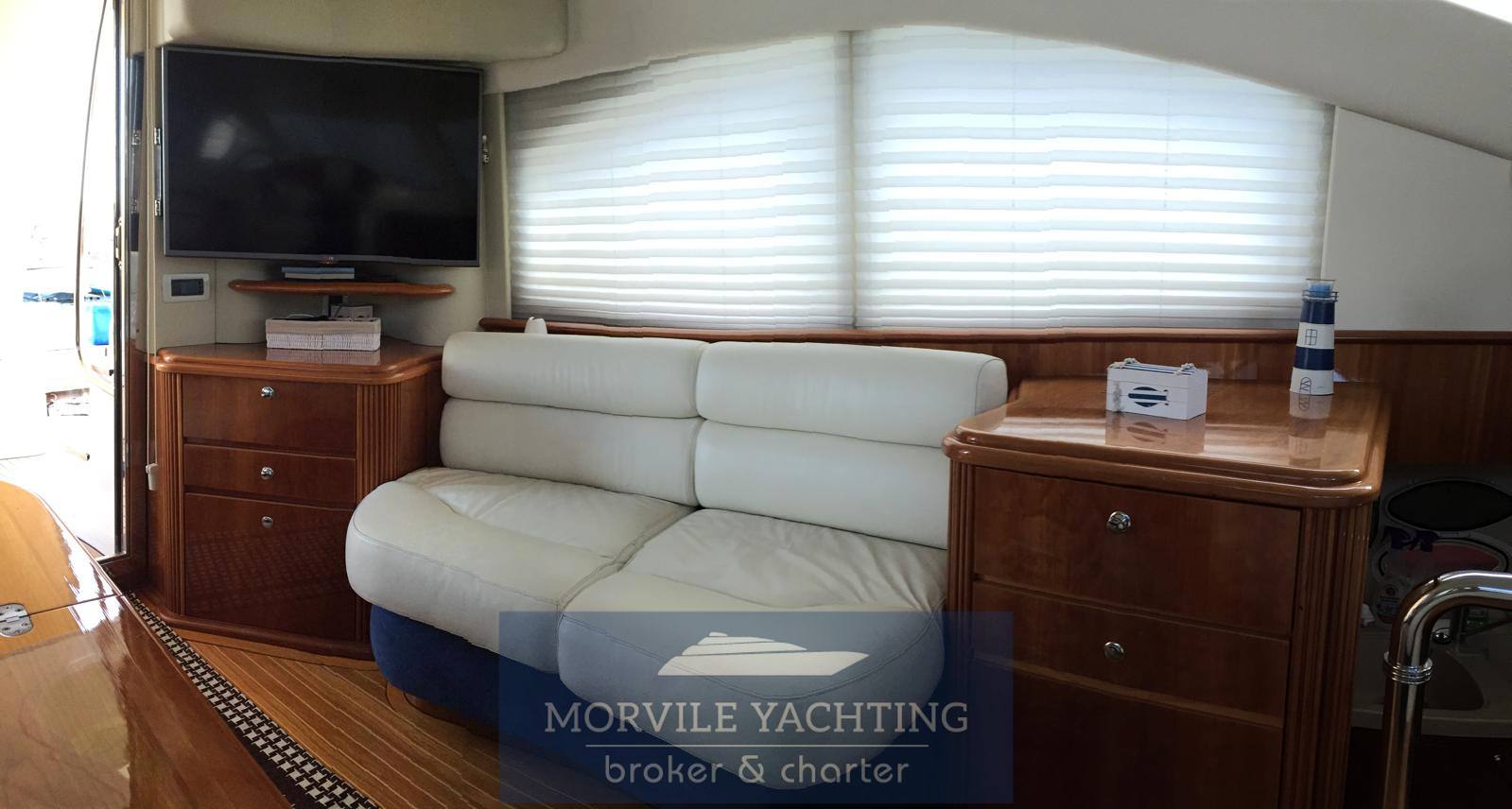 Azimut 42 fly فليبريدجي يستخدم