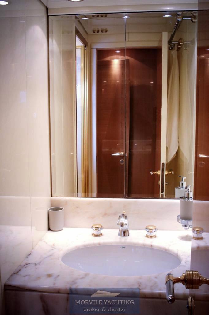 Arno Leopard 23 Express cruiser