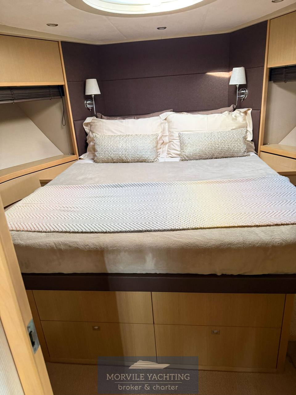 Princess V62 Barco de motor carta