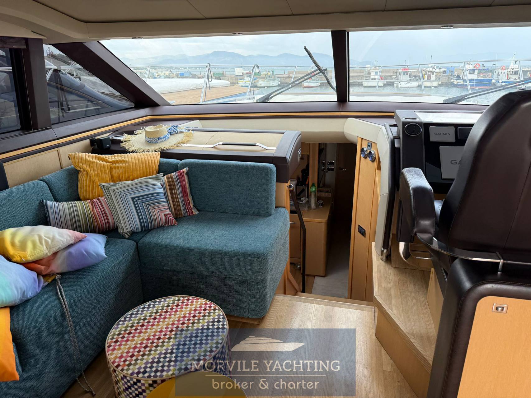 Princess V62 Barco de motor carta