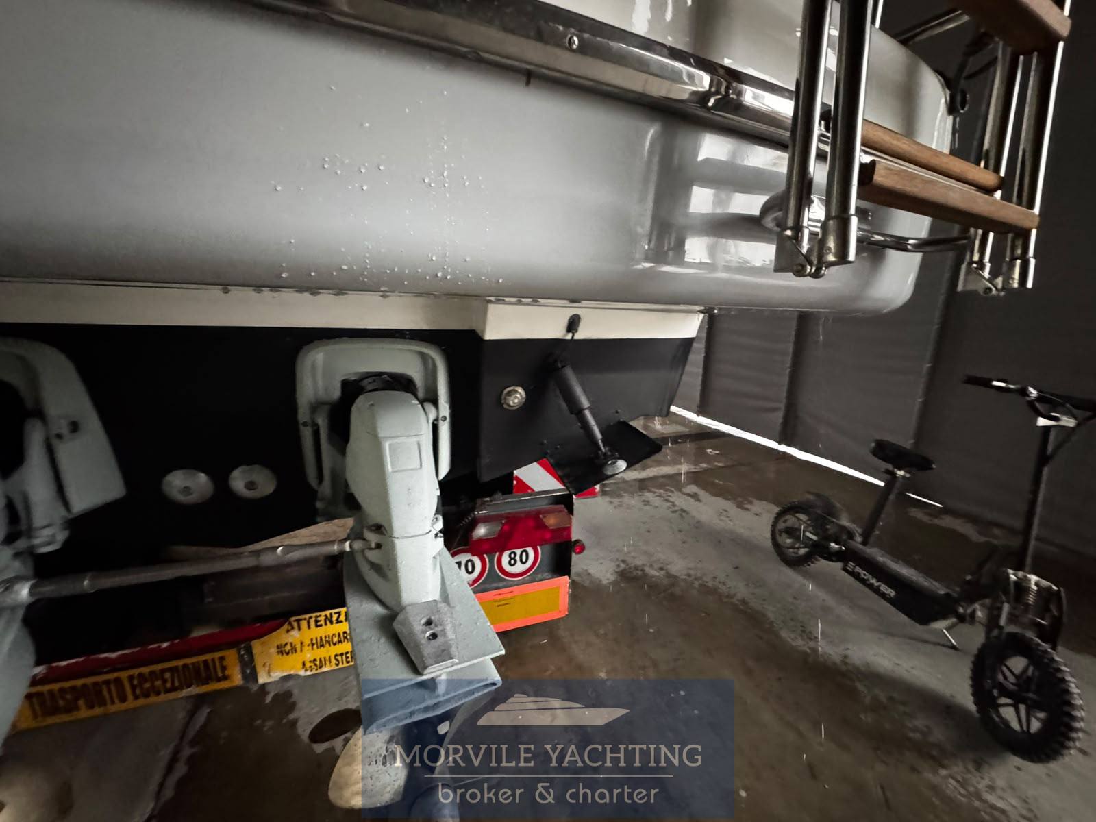 Rio yachts 40 blu Express cruiser used