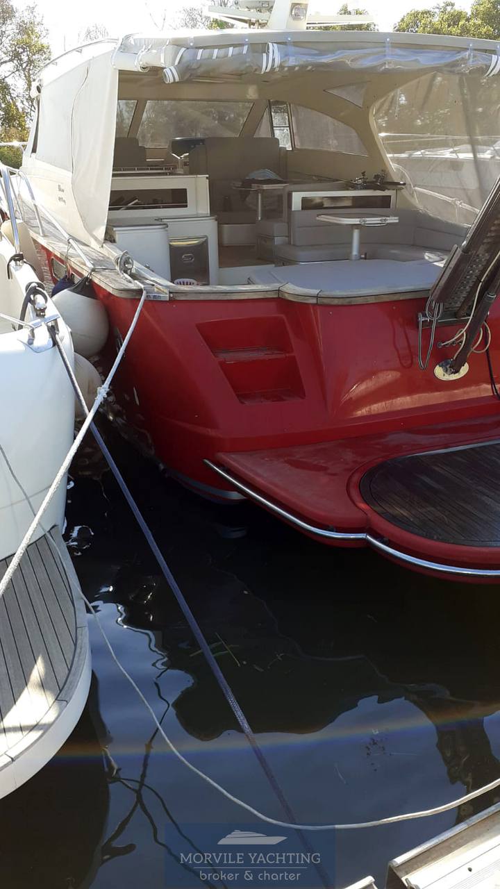 Solare 47 bateau à moteur
