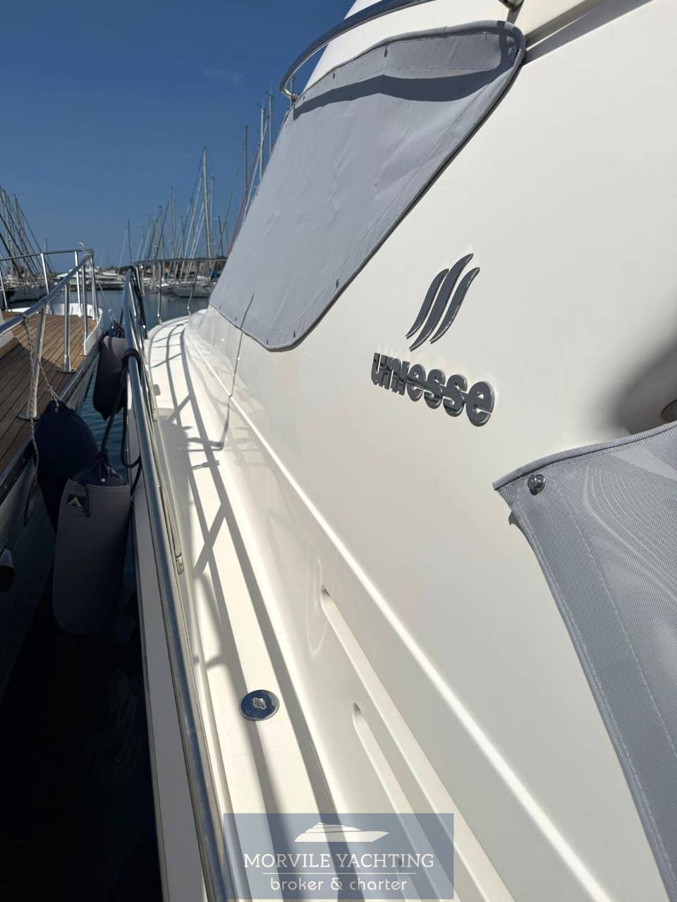 Uniesse marine 48 ht Toit rigide