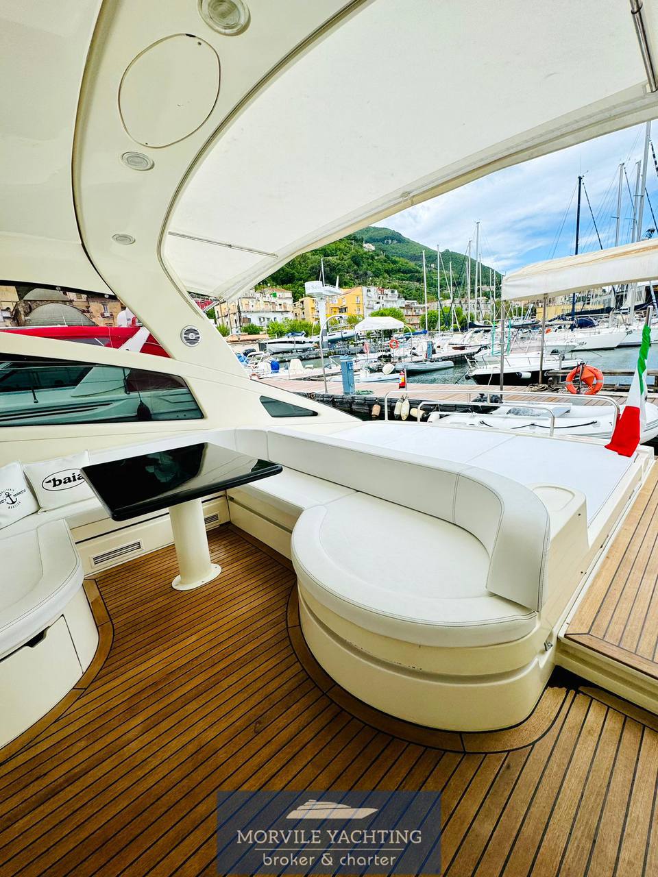 Baia 63 azzurra barca a motore