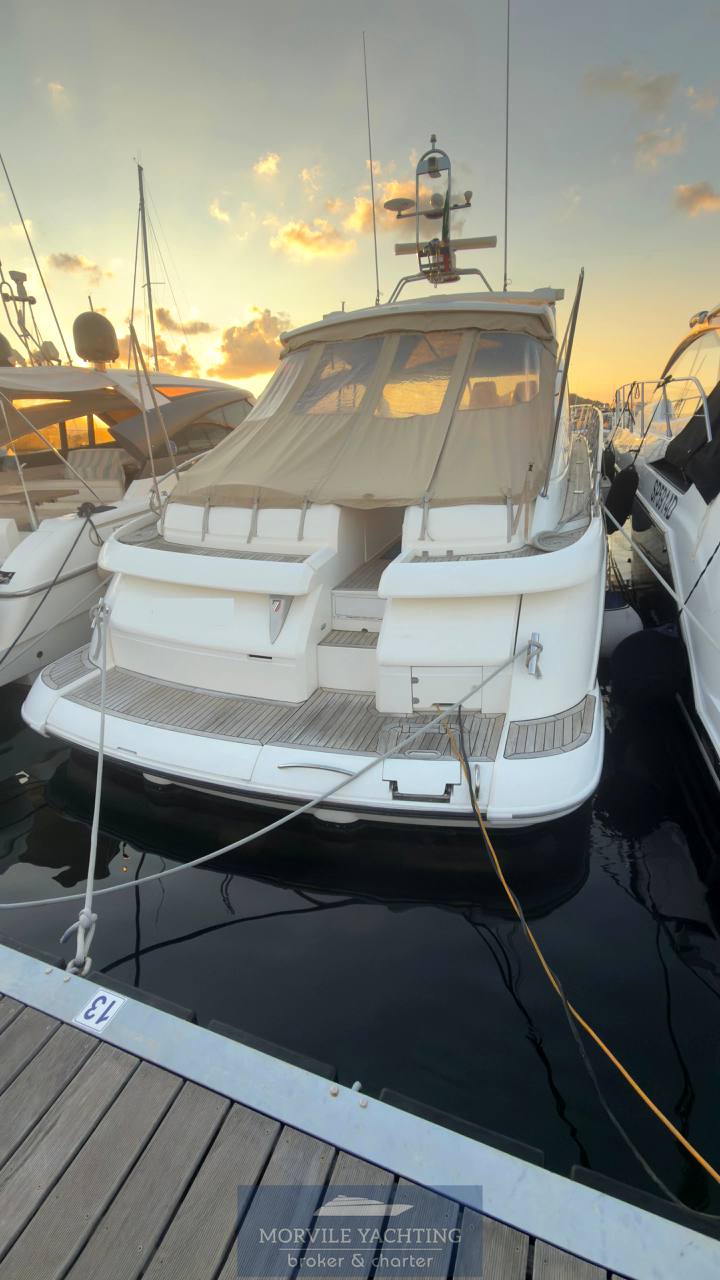 Fairline Targa 52 Express cruiser