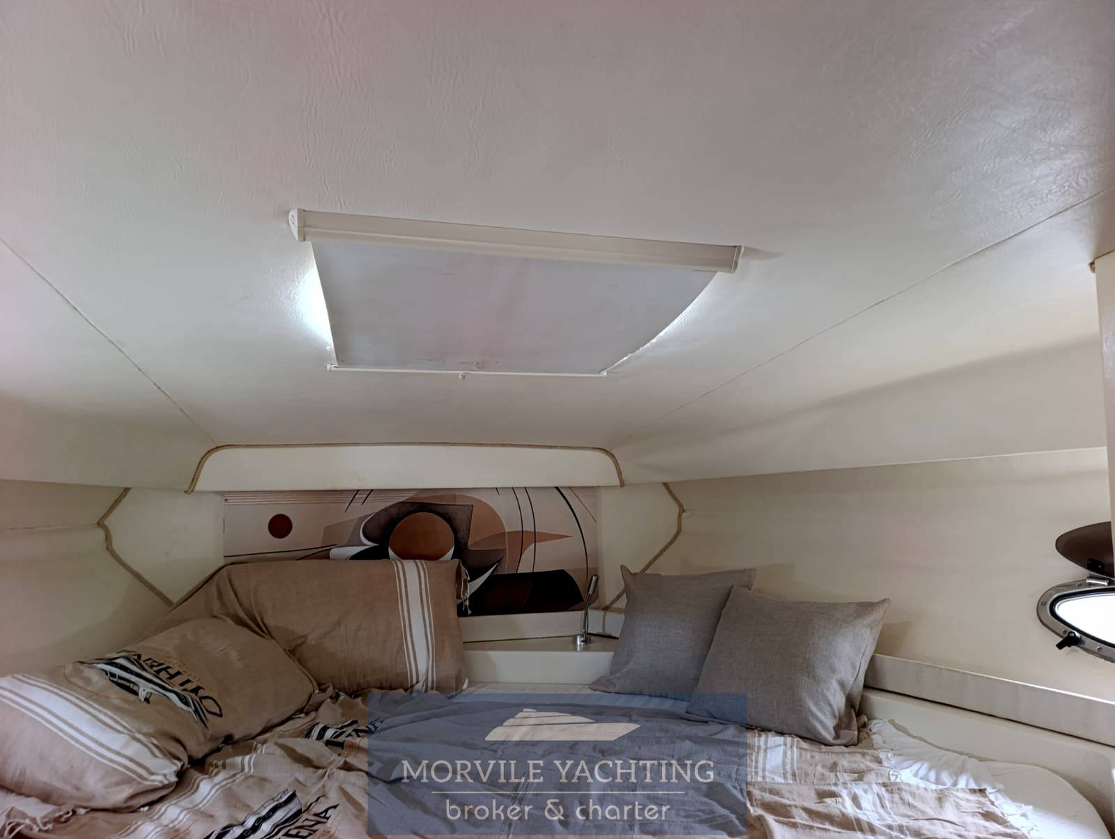 Ilver 32 thesi Motorboot