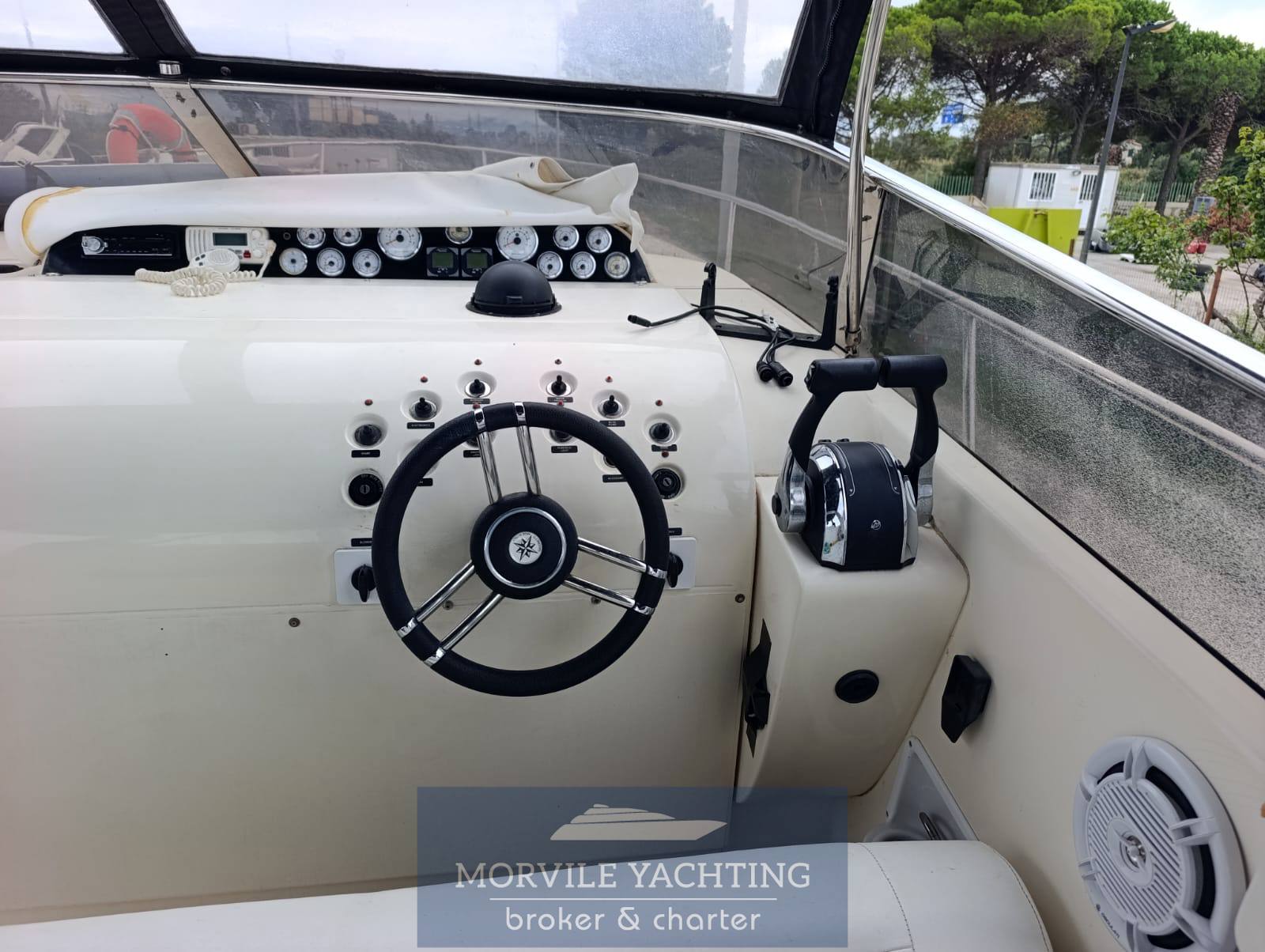 Ilver 32 thesi Motorboot gebraucht zum Verkauf