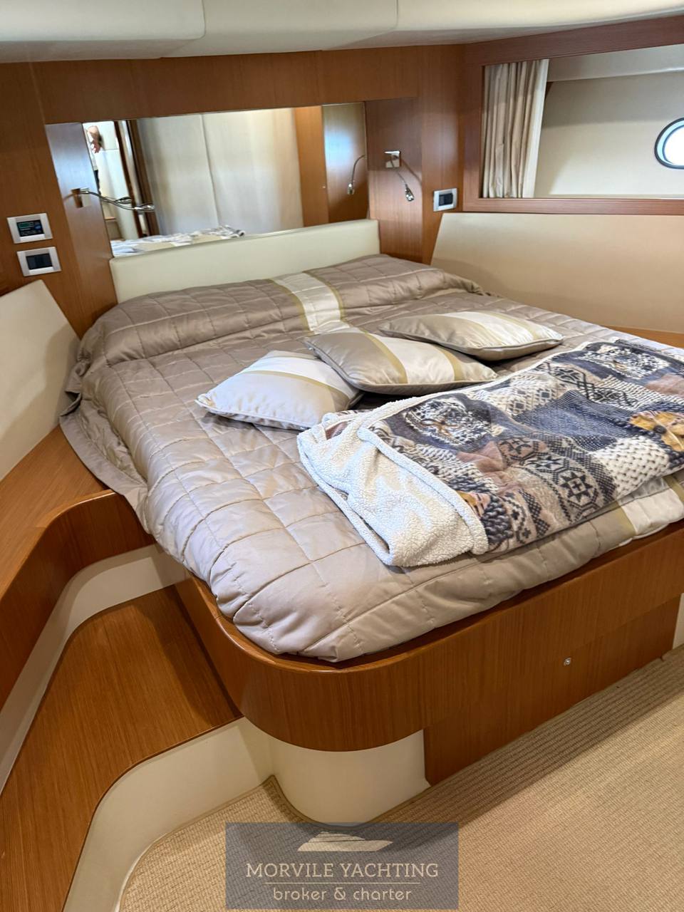 Ferretti yachts 592 الميثاق