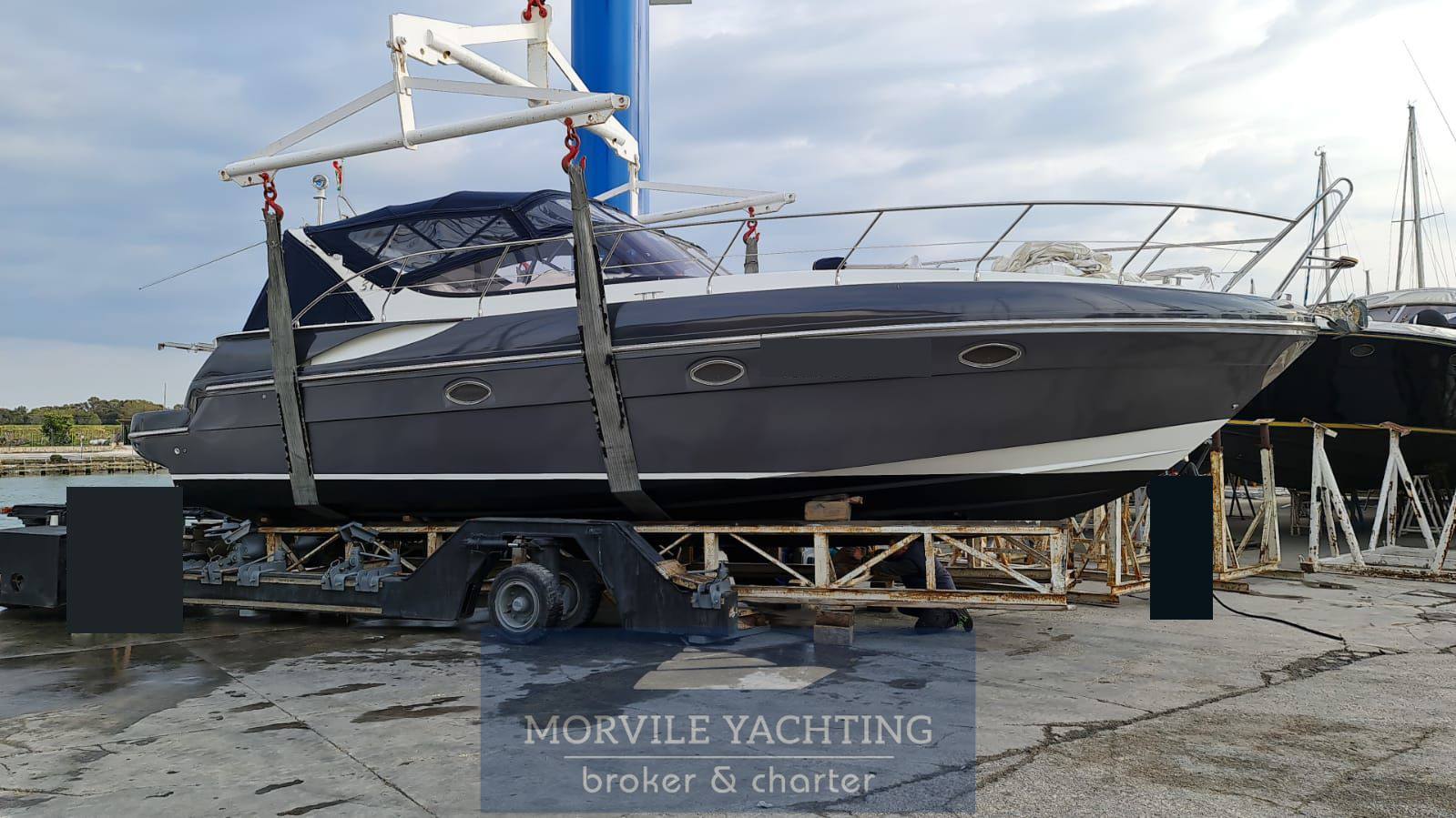 INNOVAZIONI & PROGETTI Mira 37 Моторная лодка используется для продажи