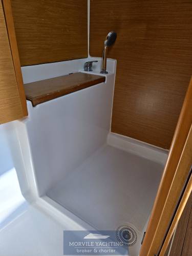 Jeanneau 439 usato - foto hero 11