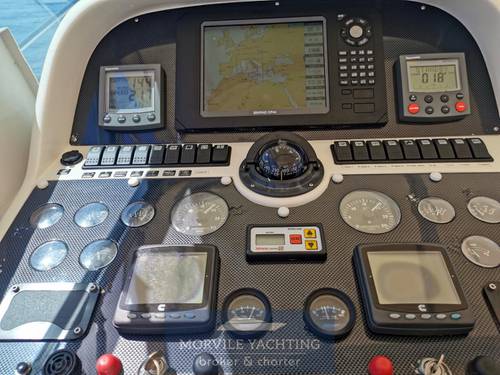 Uniesse marine 42 open usato - foto hero 9