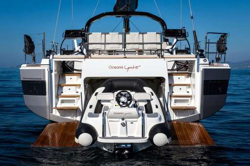 Beneteau Beneteau OcÃ©anis yacht 62