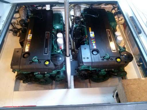 Compositi costruzioni navali Compositi costruzioni navali Composit 420