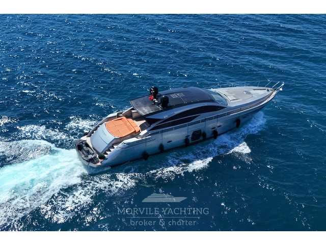 Pershing 64