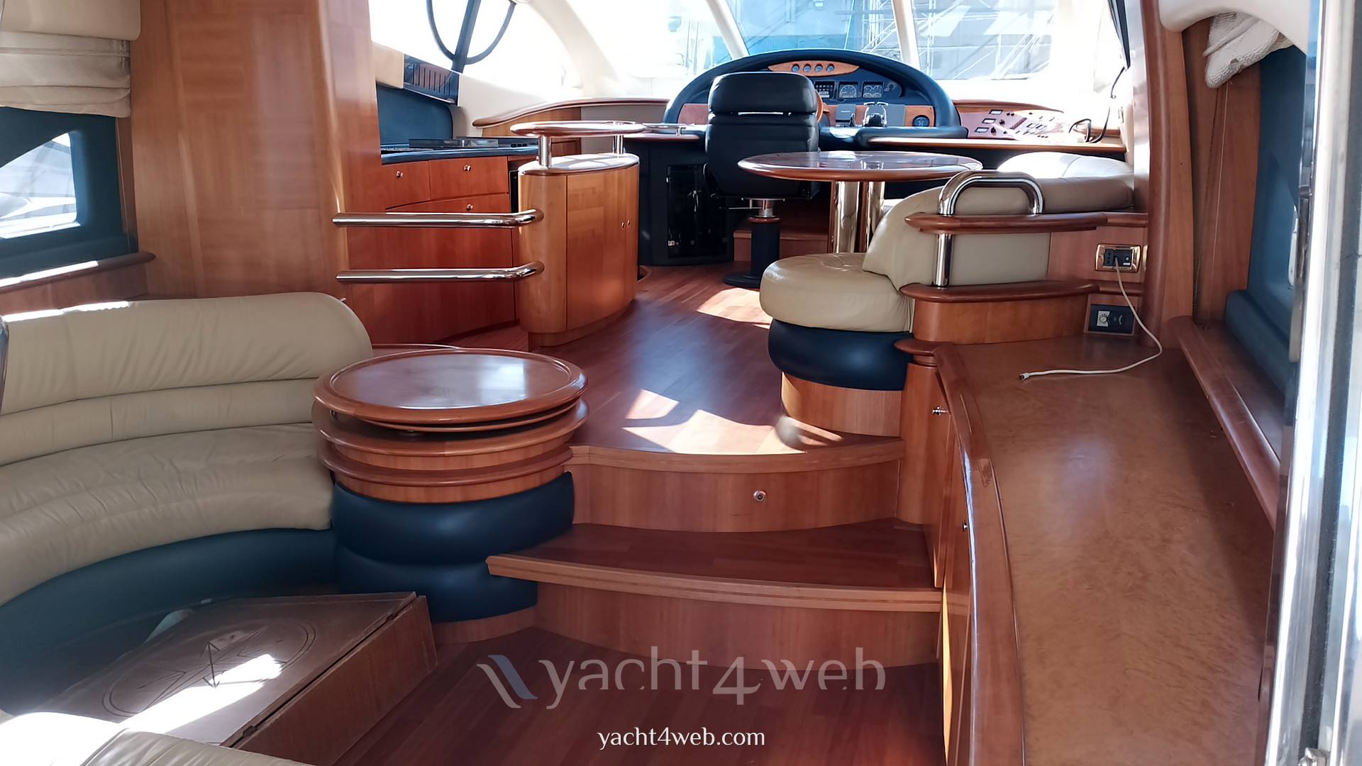 Azimut 55 fly