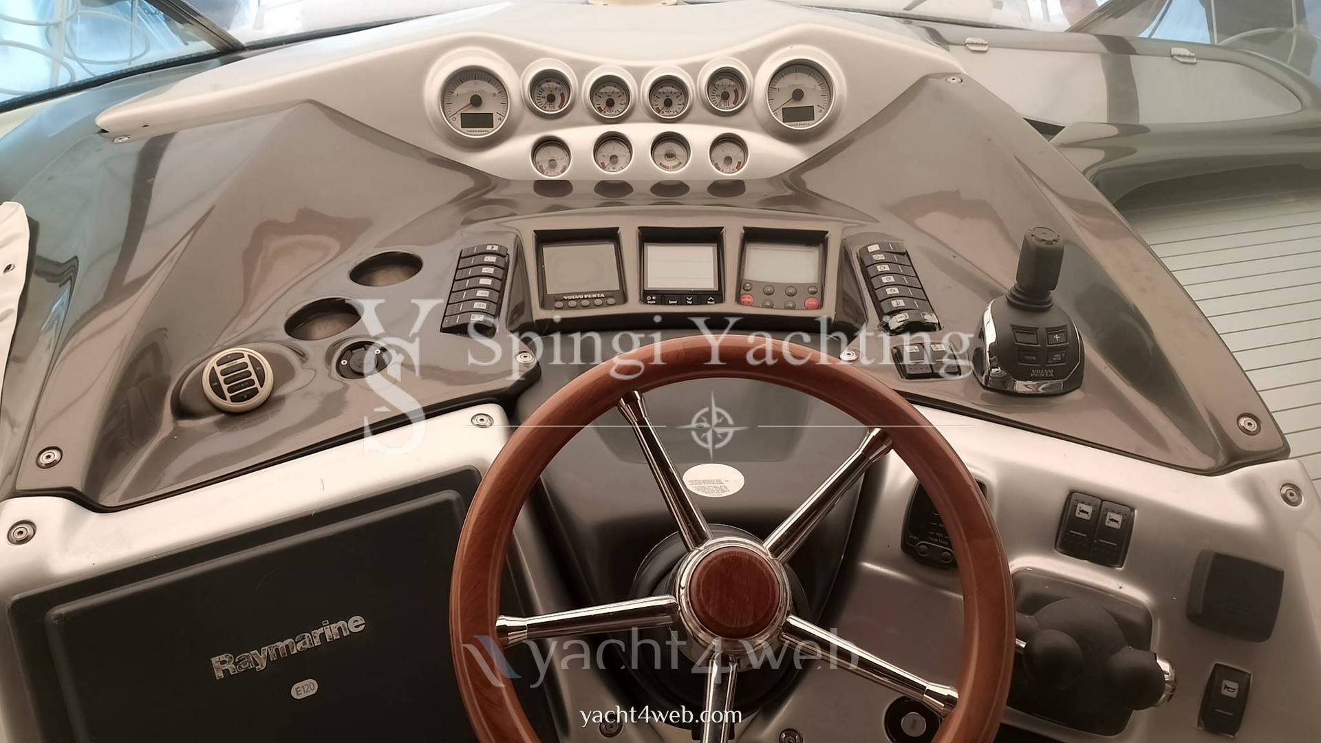 Cranchi Mediterranee 43 open