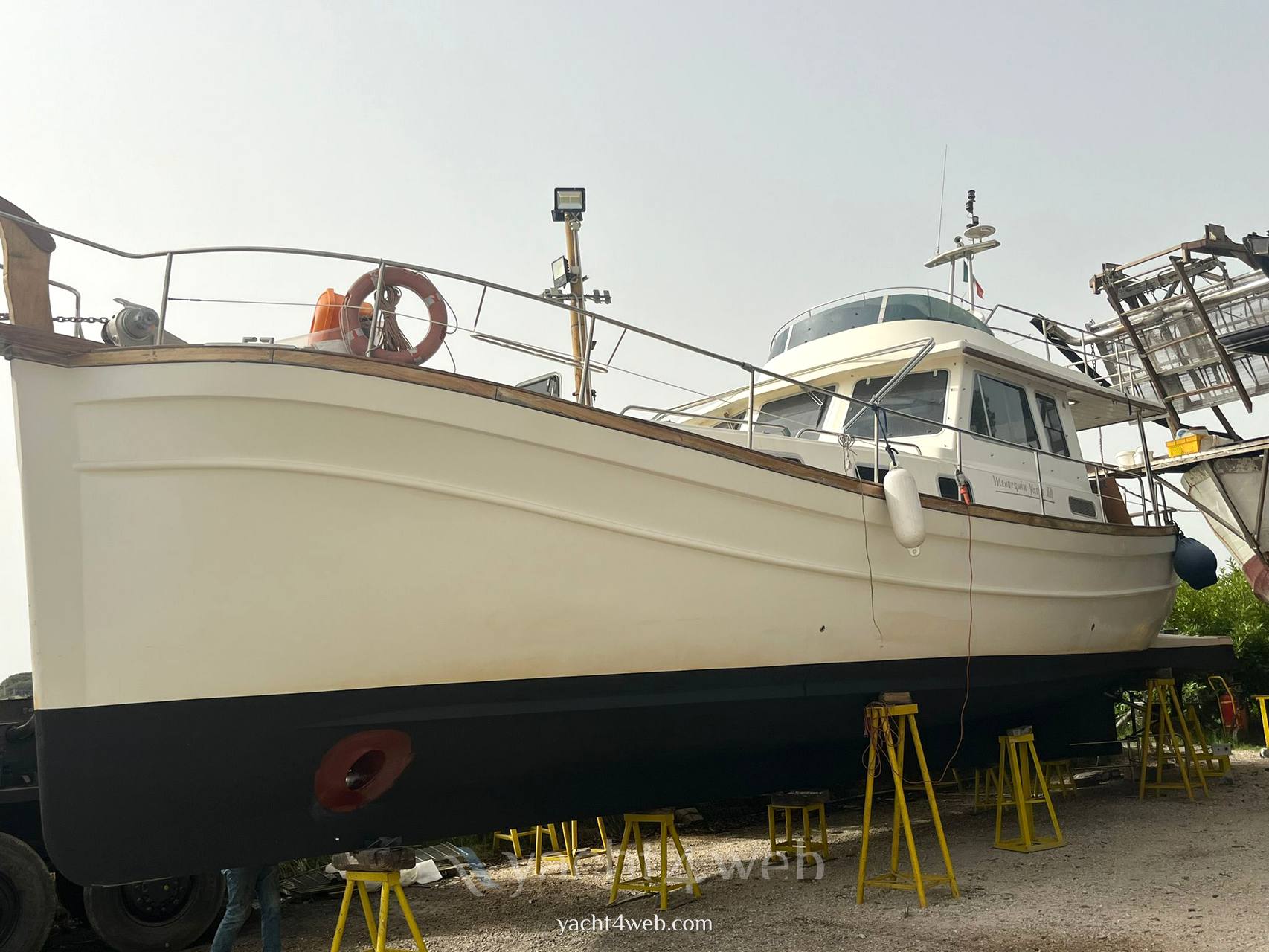 Menorquin yachts Menorquin 160 fly Motor boat used for sale