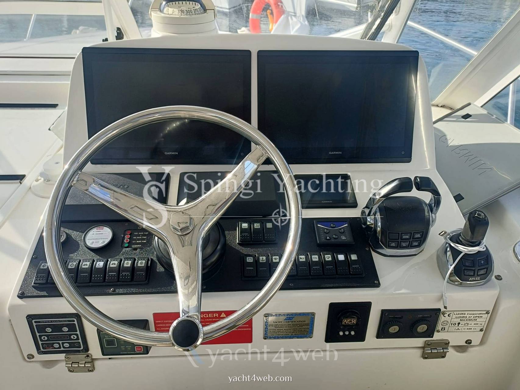 Luhrs 37 canyon open motor boat