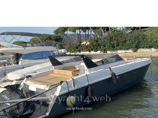 Ferretti Yachts Altura 47 open