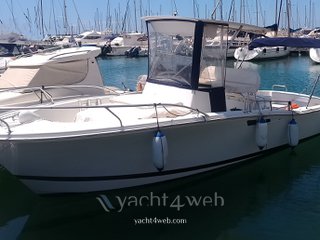 Luhrs 25 center console