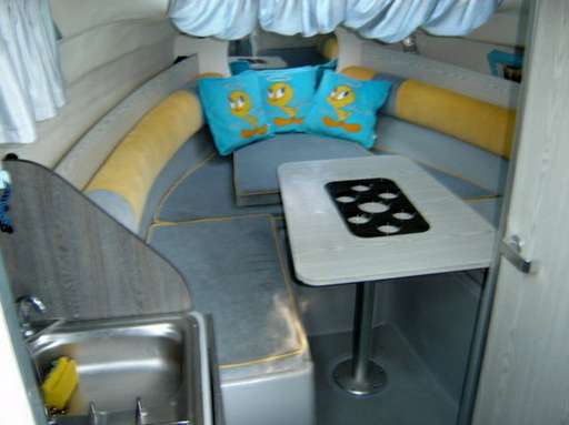 Gobbi Gobbi 21 cabin