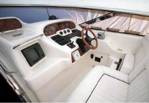 Sunseeker Sunseeker 42 moustique