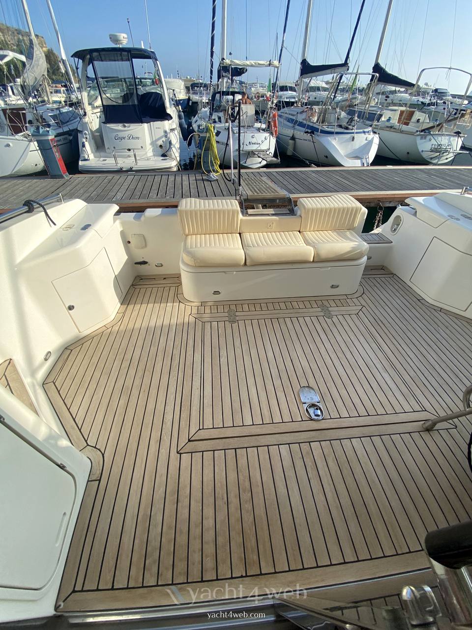 Azimut 40 fly Barca sportiva e da crociera usato
