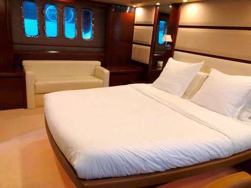 Princess Yachts Princess Yachts V70